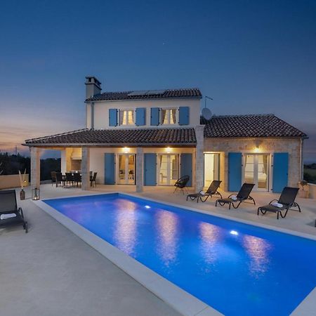 Villa Mediterra Prima Нин Экстерьер фото