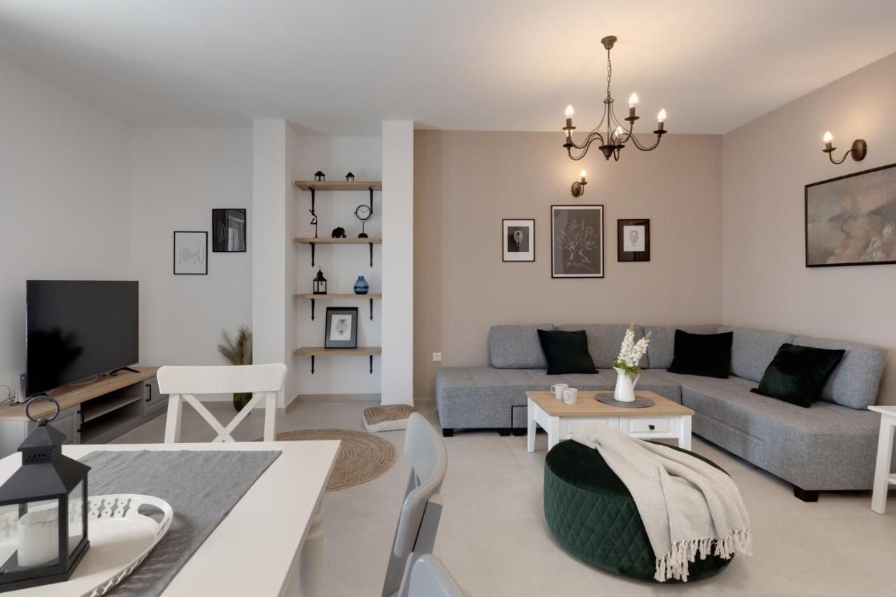 Villa Mediterra Prima Нин Экстерьер фото