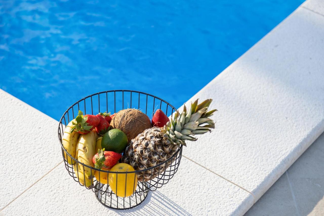 Villa Mediterra Prima Нин Экстерьер фото
